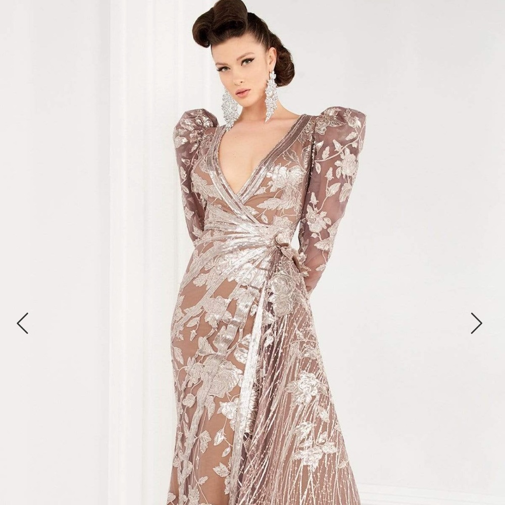 Mnm couture dress size 6
